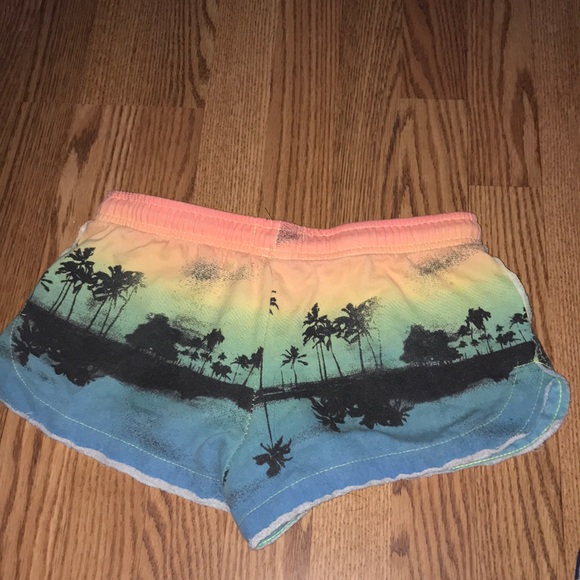 Cute Shorts!💕 - Picture 2 of 3